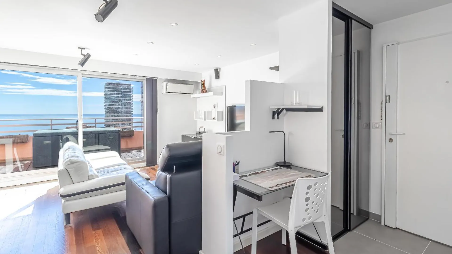 1 Room Apartment With Splendid View Of Monaco 보솔레이 프랑스
